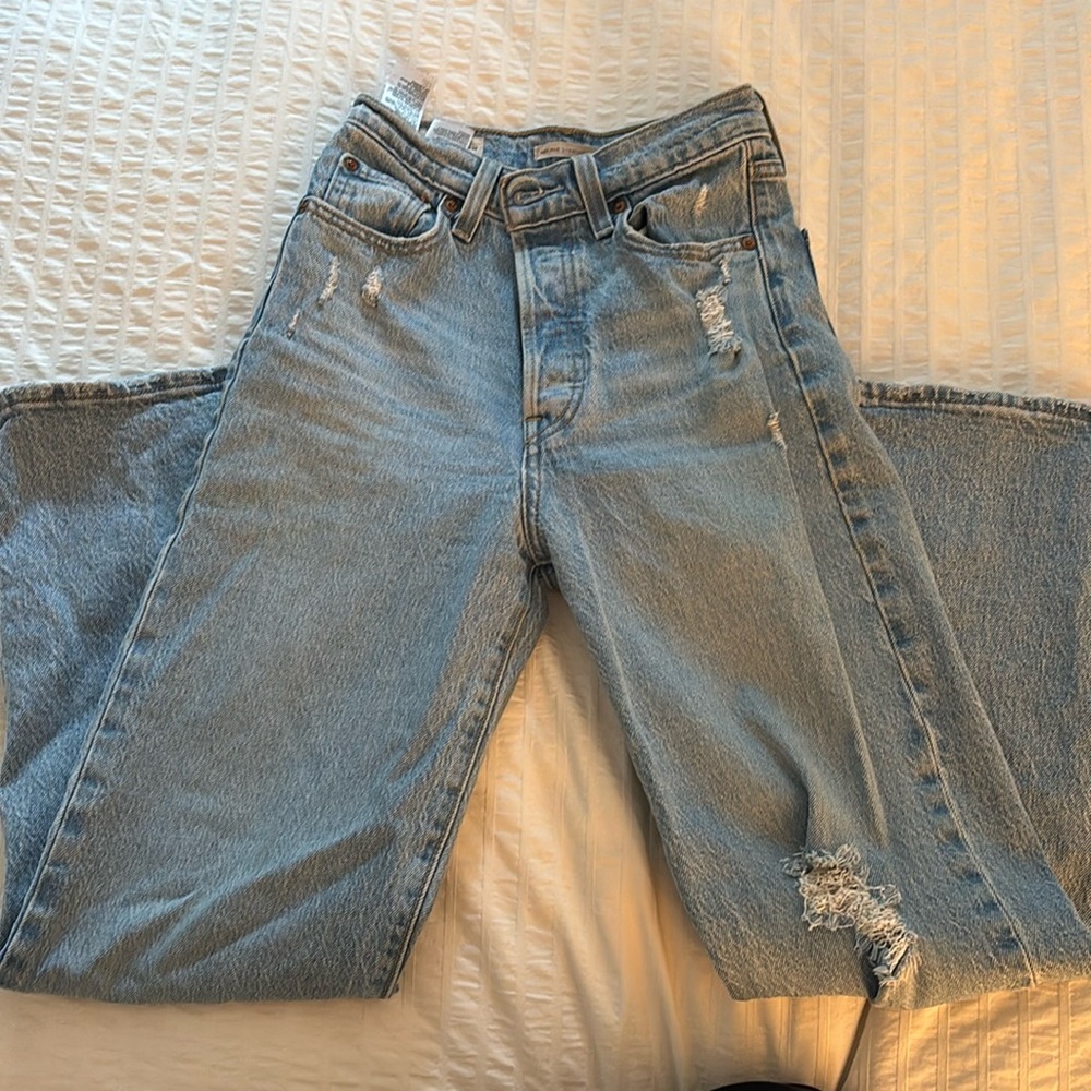 Levi’s ribcage straight ankle jeans